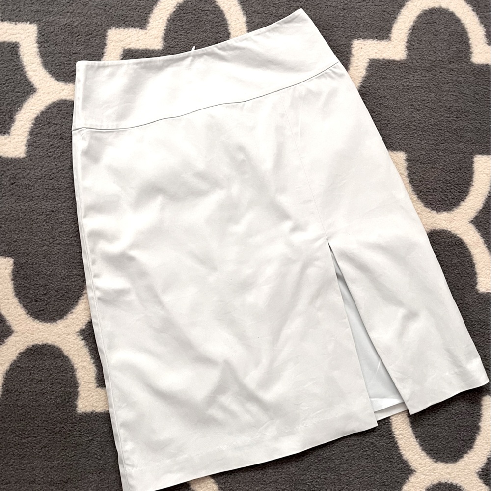 BANANA REPUBLIC pale ice blue stretch women’s pencil skirt size 4 with slit